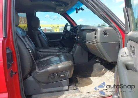 2000 Chevrolet Silverado 1500 Lt from USA, damaged, VIN 2GCEK19T8Y1401296